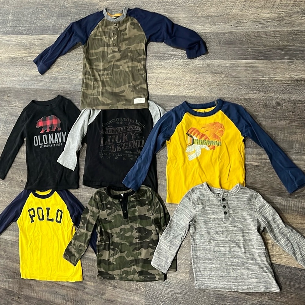 Boys long sleeve shirt. Size 5.